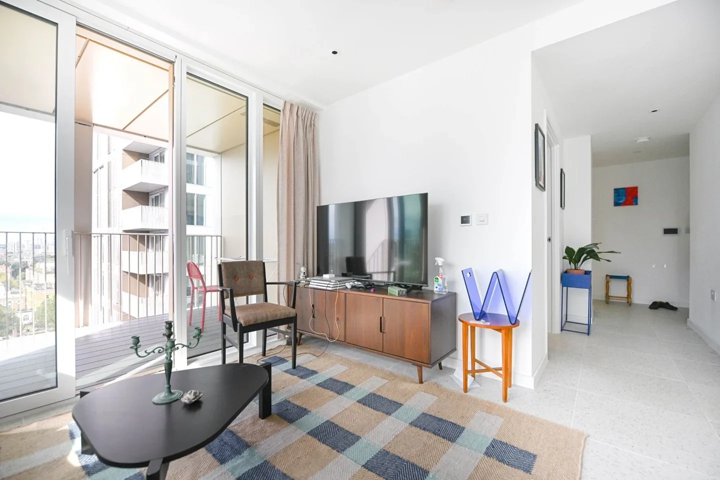 Flat Cendal Crescent in Greater London