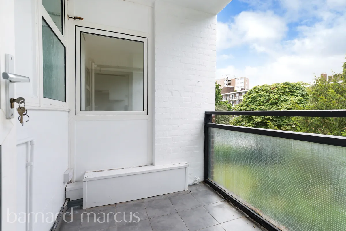 Flat Montfort Place in Greater London