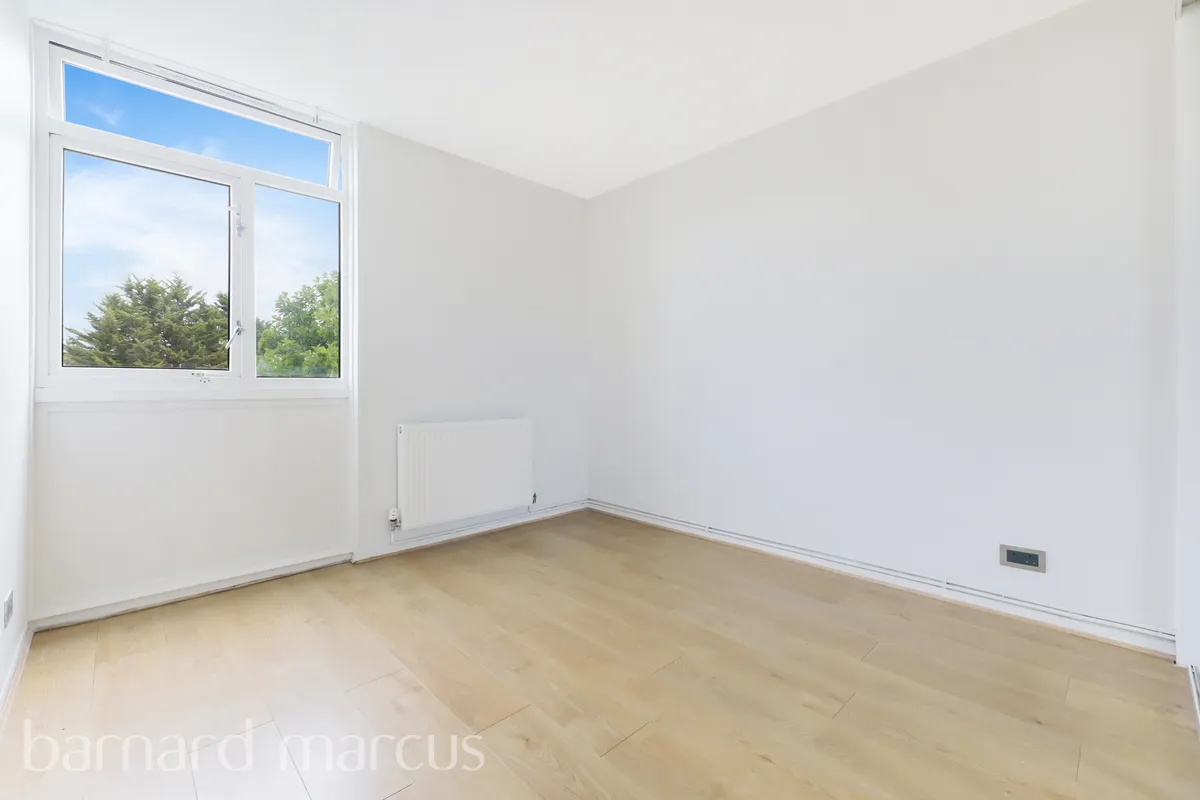 Flat Montfort Place in Greater London