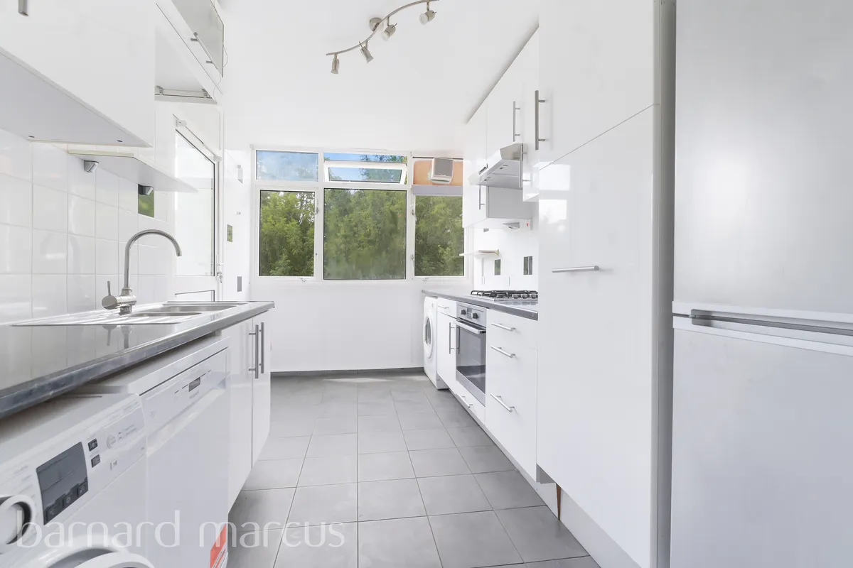 Flat Montfort Place in Greater London