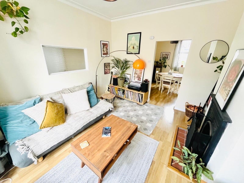 Room Carlyle Road in Bristol