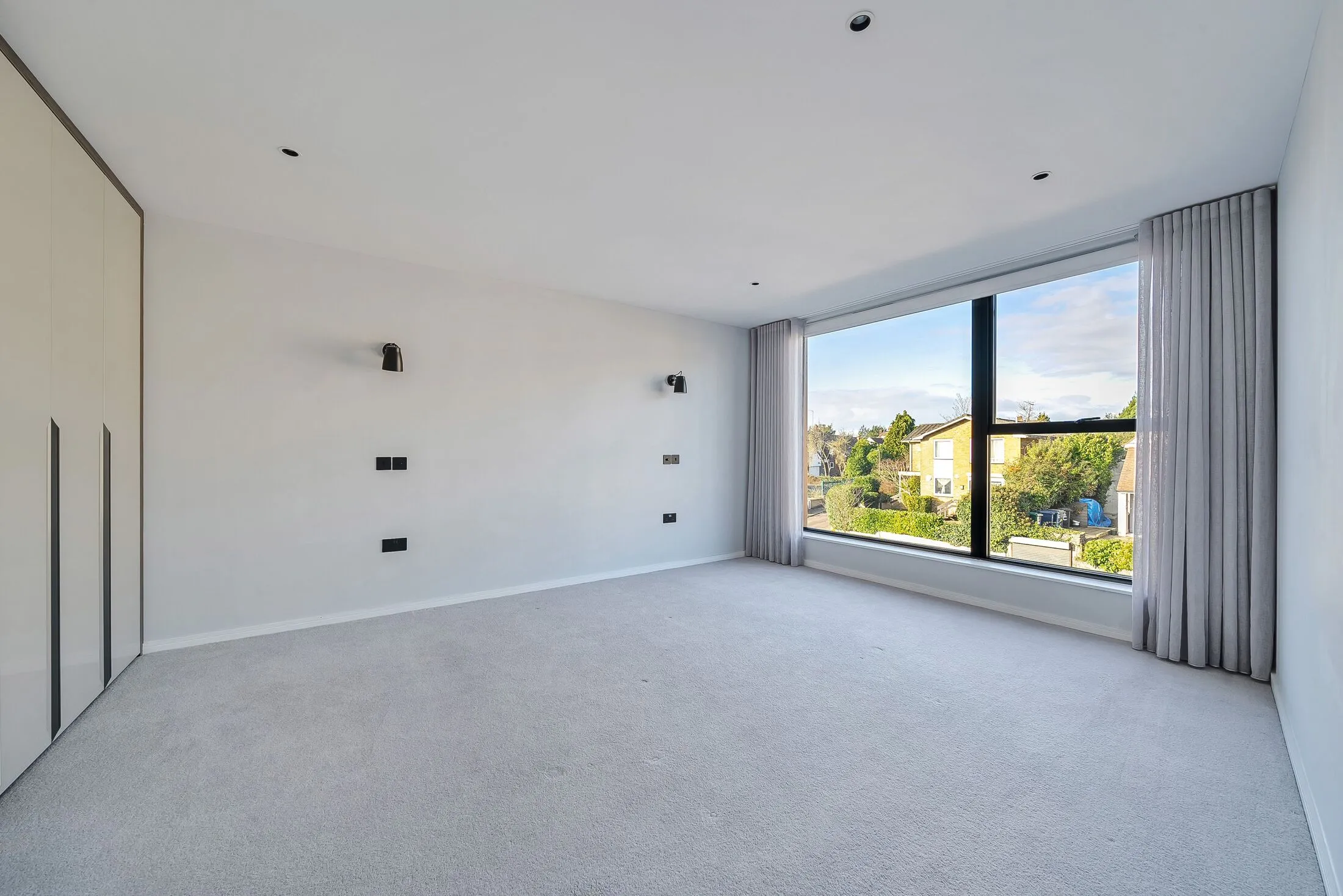 House Hodford Road in Greater London