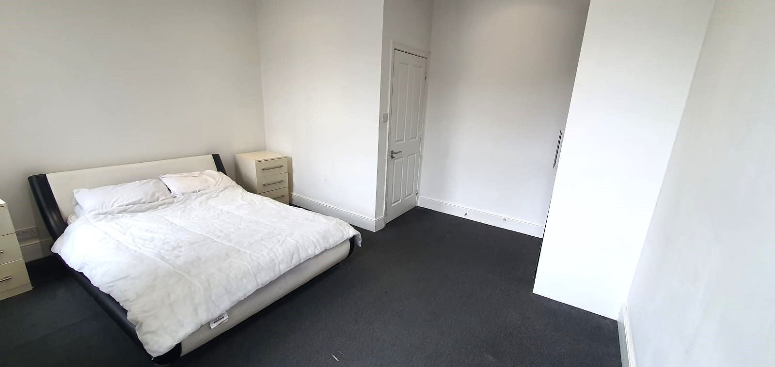 Room Queens Road in Doncaster