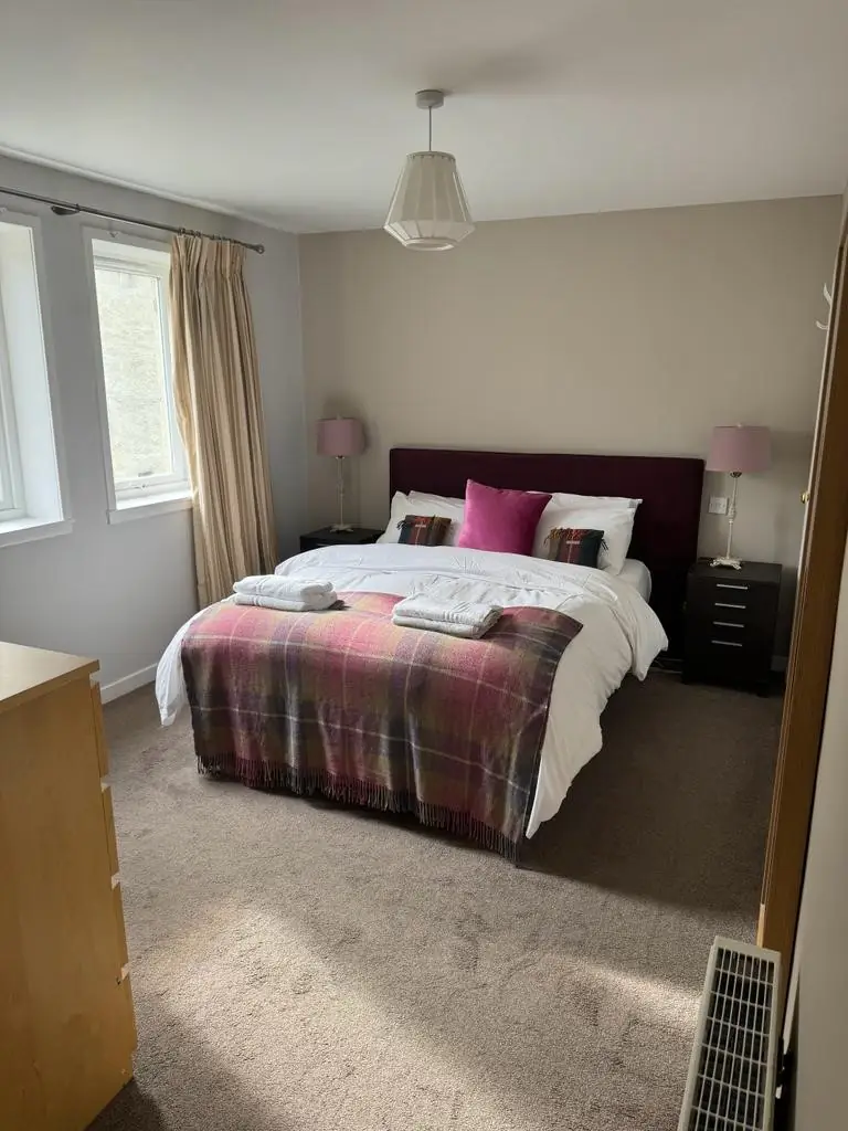 Flat Chessel's Court in City of Edinburgh