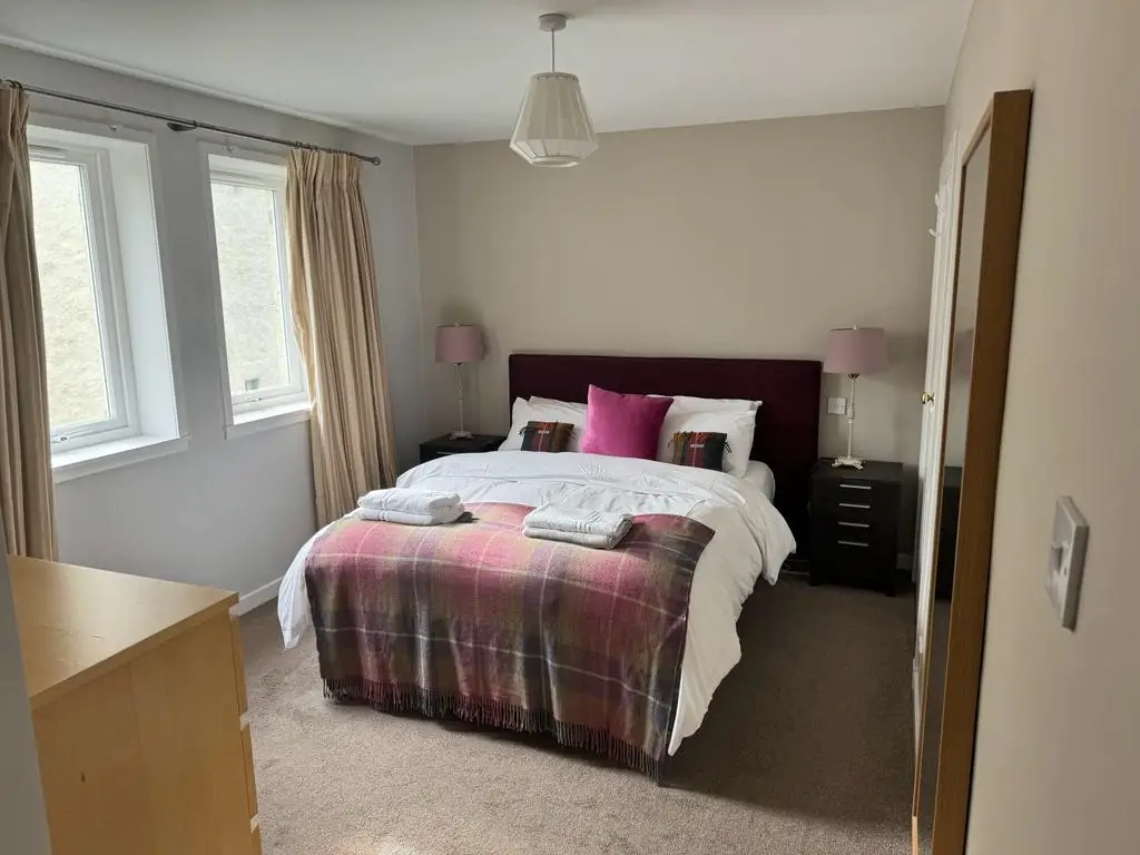 Flat Chessel's Court in City of Edinburgh