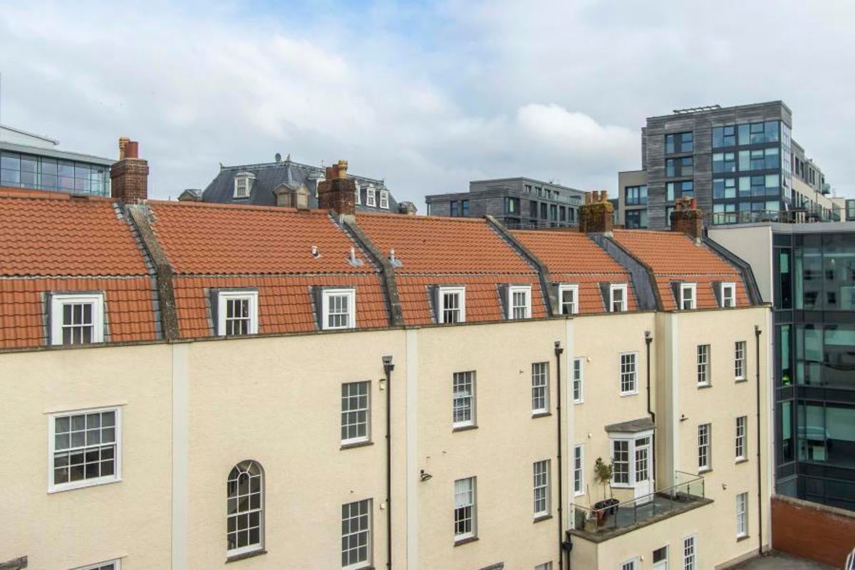 Flat Victoria Street in Bristol