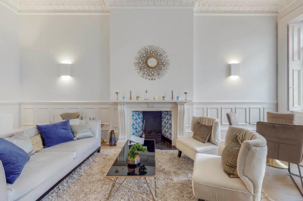 Flat Queen's Gate Terrace in Greater London