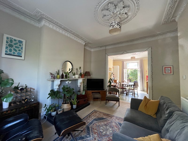 Room Amhurst Road in Greater London