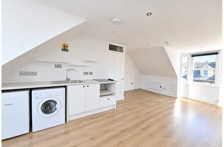 Flat Parkvale Place in City of Edinburgh