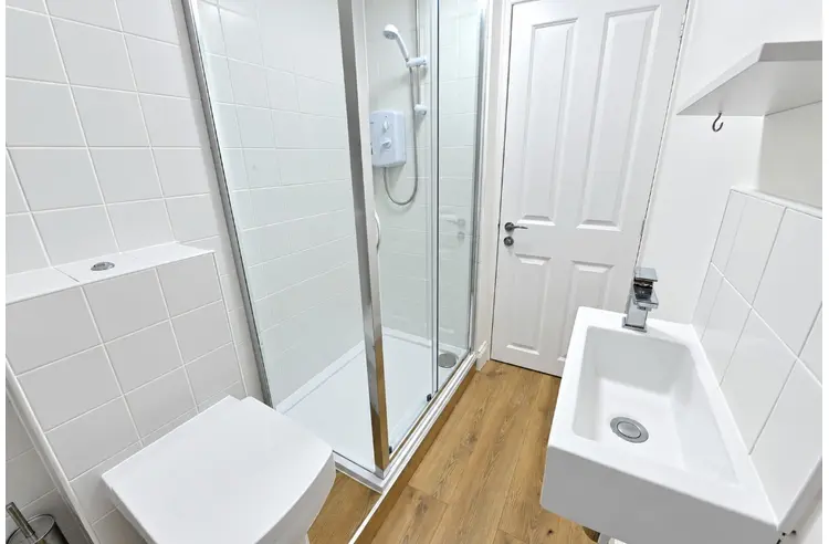 Flat Parkvale Place in City of Edinburgh
