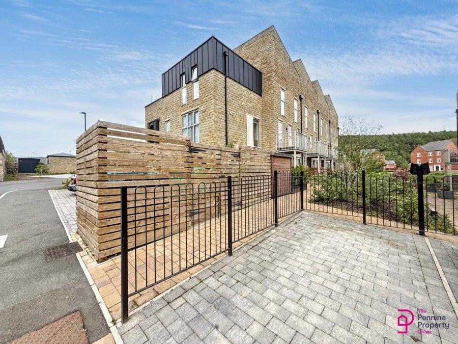 Flat Aspen Road in Sheffield