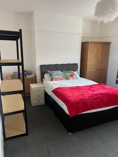 Room Bilbrough Gardens in Newcastle upon Tyne