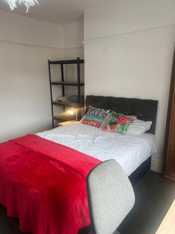 Room Bilbrough Gardens in Newcastle upon Tyne