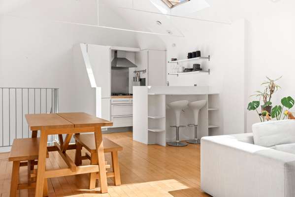 House Landor Road in Greater London