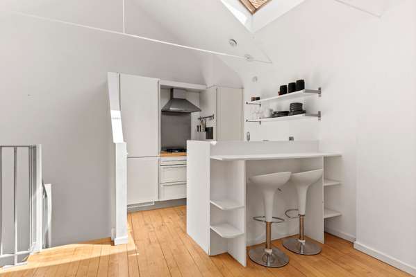 House Landor Road in Greater London