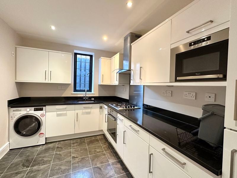 Flat Reigate Road in Epsom and Ewell