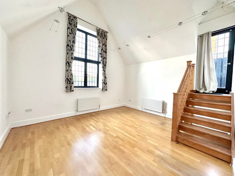 Flat Reigate Road in Epsom and Ewell
