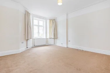 Flat Lauderdale Road in City of Westminster