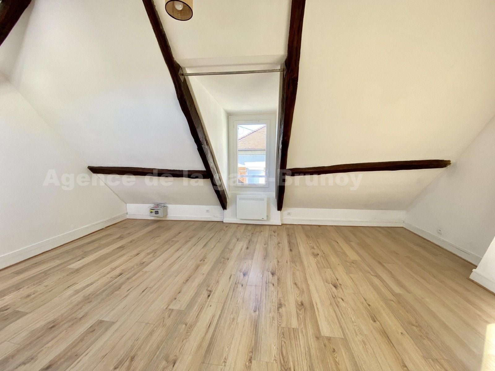 Flat Rue de la Gare in Brunoy