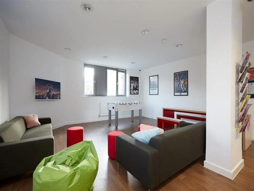 Flat The Grove in Greater London