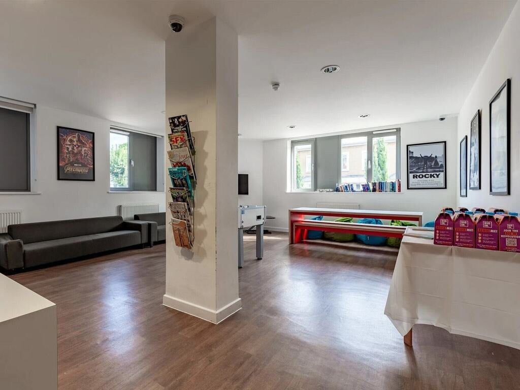 Flat The Grove in Greater London