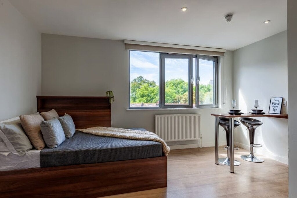 Flat The Grove in Greater London