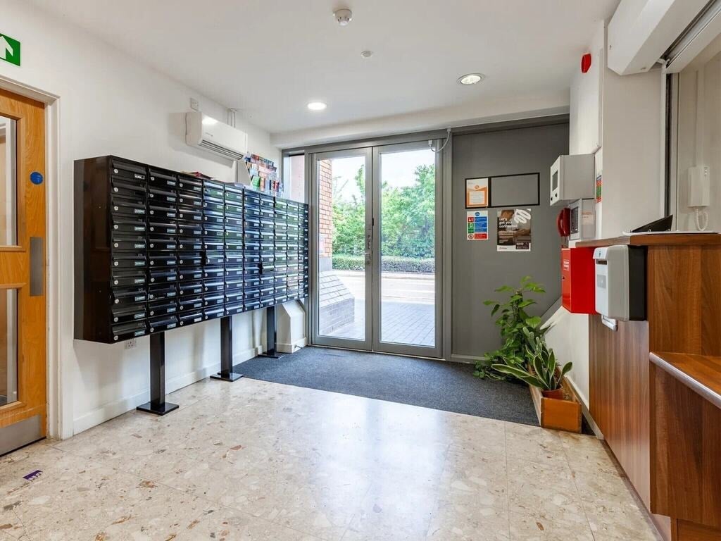Flat The Grove in Greater London