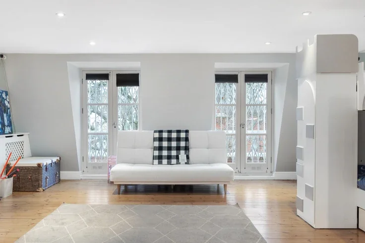 Flat Ashburn Place in Greater London