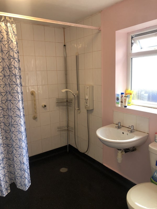 Room Glentworth Road in Nottingham