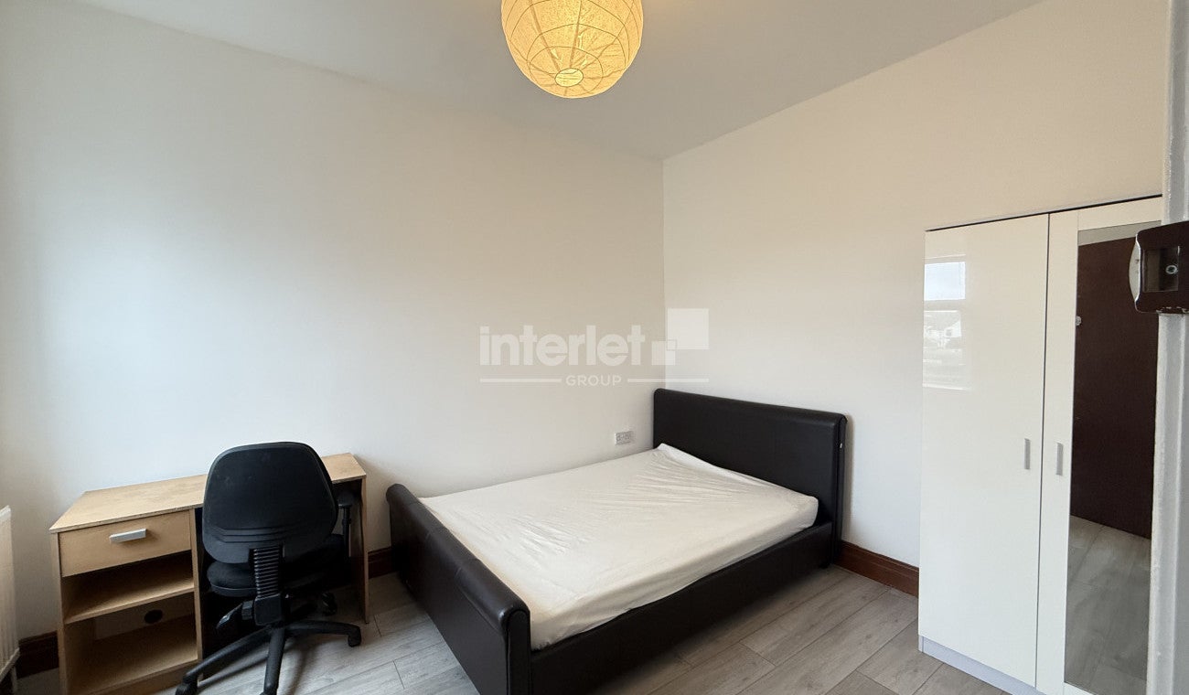 Flat Whitchurch Road in Cardiff
