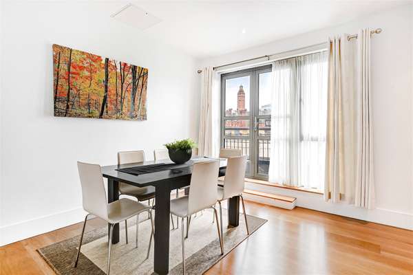 Flat Gillingham Street in City of Westminster