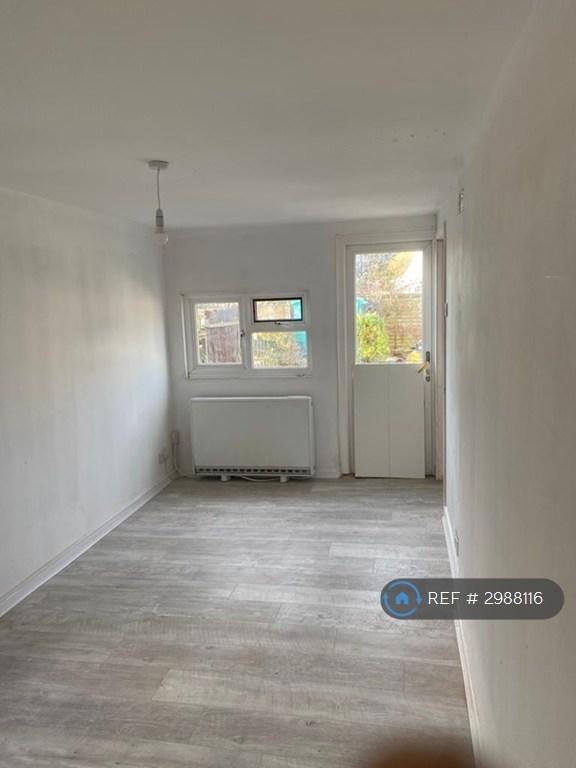House Lake Way in Clacton-on-Sea