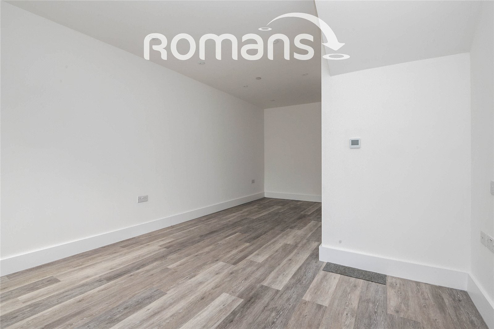 Flat Lyon Way in Camberley