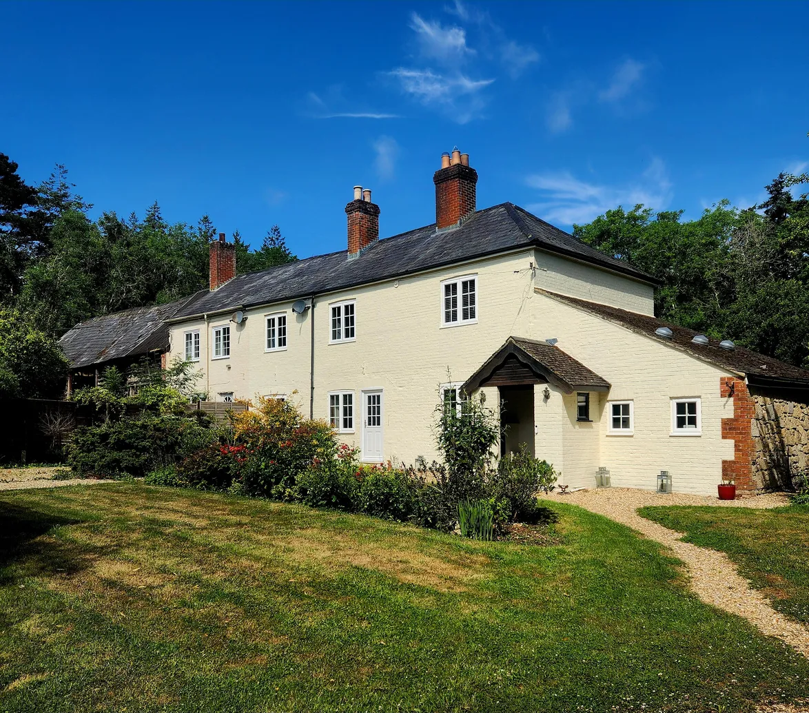 House Atkinson Drive in Newport
