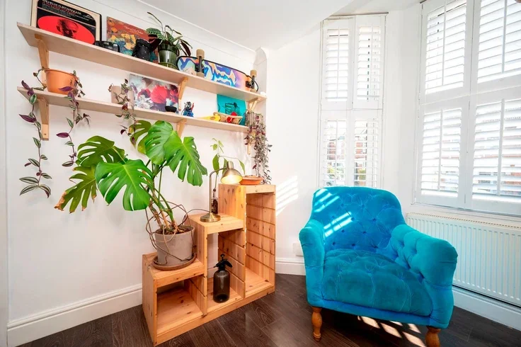 Flat Faversham Road in Greater London