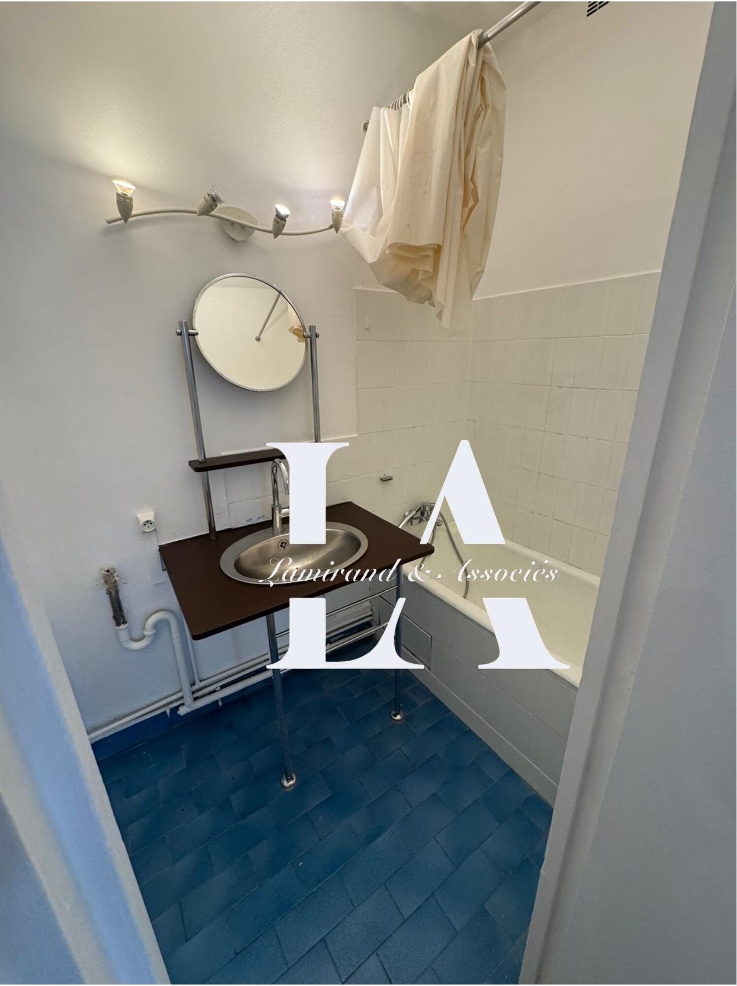 Flat Rue Hérold in Paris