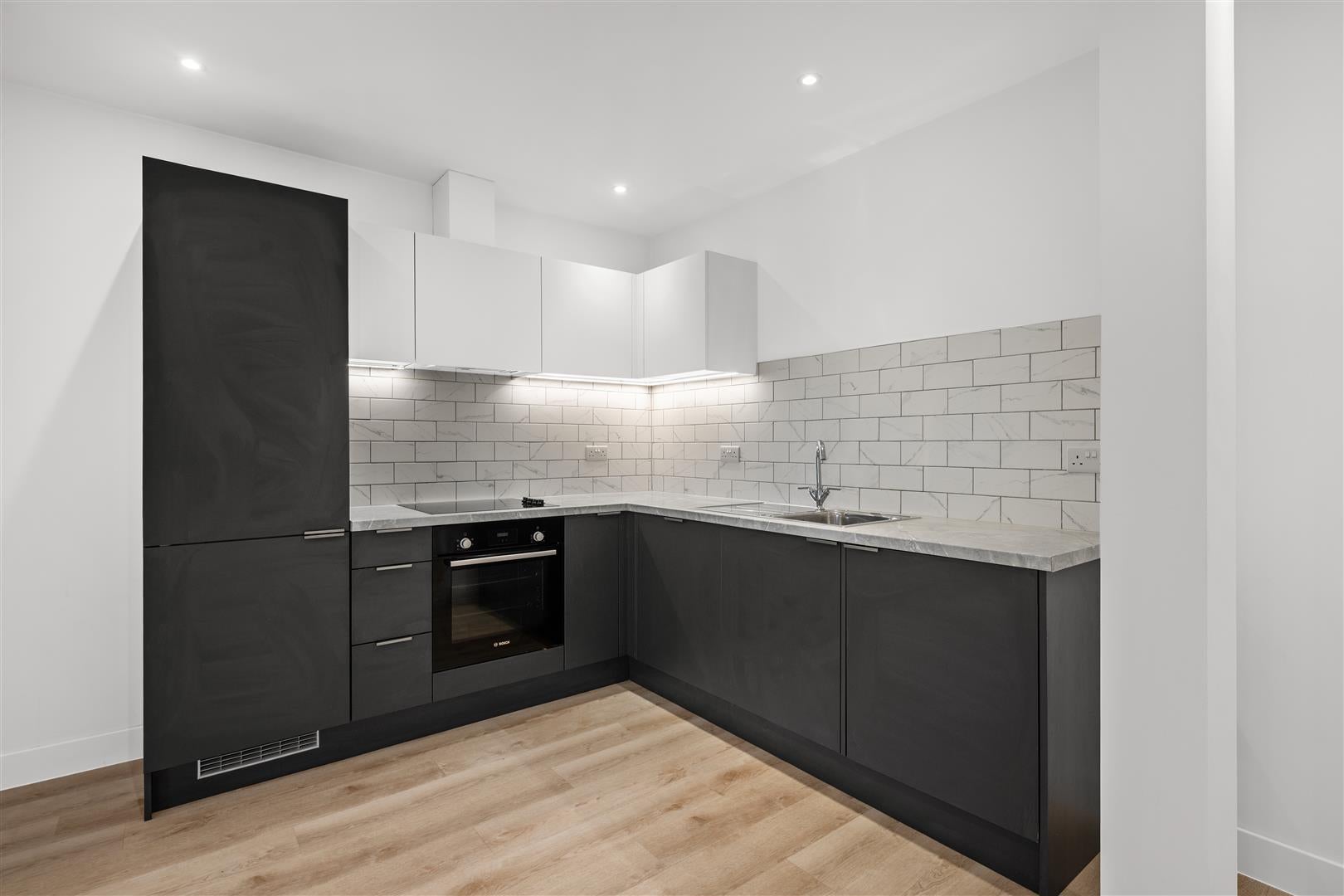 Flat Cirencester Way in Swindon