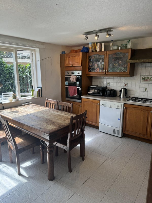 Room Bancroft Road in Greater London