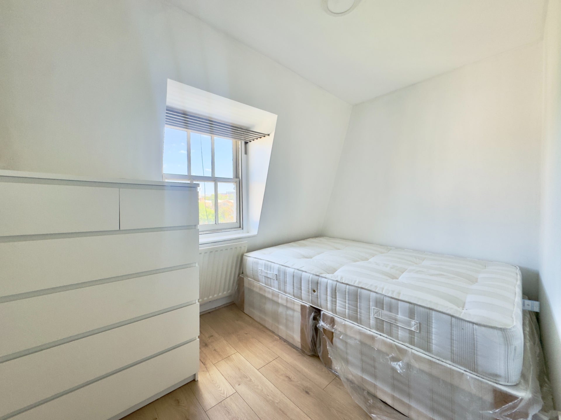 Flat Rousden Street in Greater London