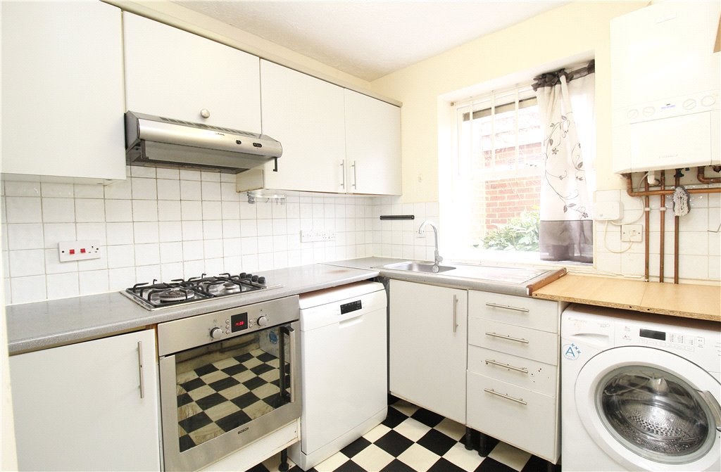 House Reynard Way in Greater London