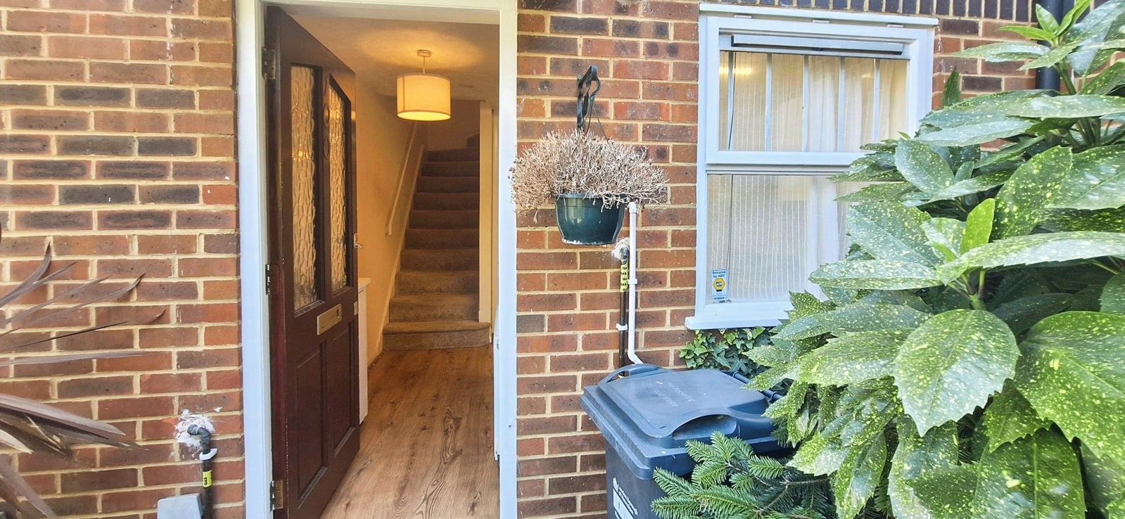 House Reynard Way in Greater London