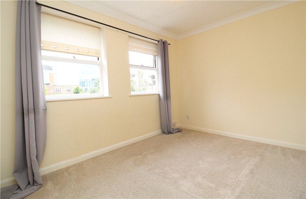 House Reynard Way in Greater London