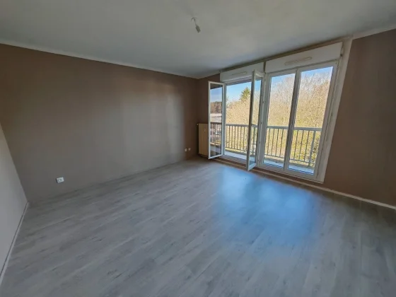 Flat Rue Romain Gary in Montceau-les-Mines