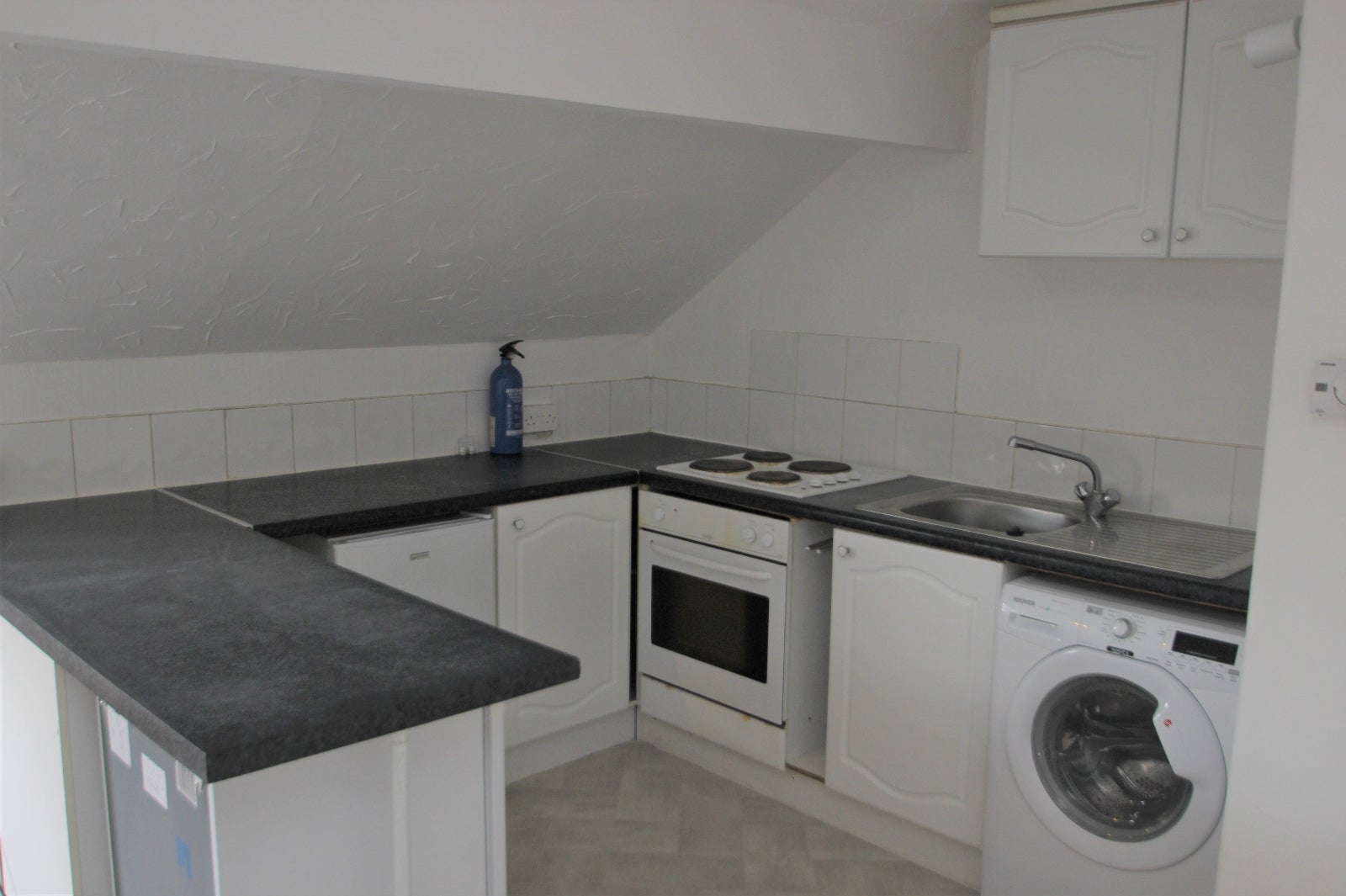 Flat Roundhay Crescent in Leeds