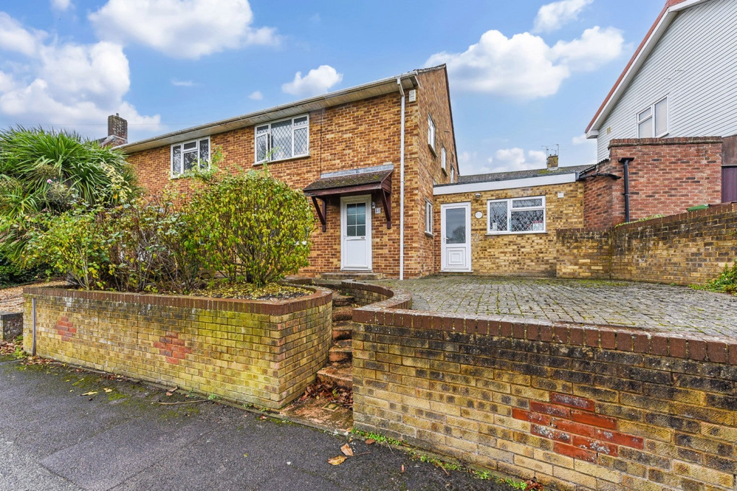 House Wavell Way in Winchester
