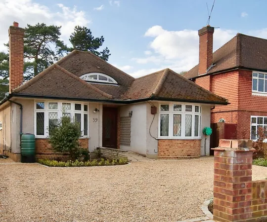 House Portsmouth Avenue in Elmbridge