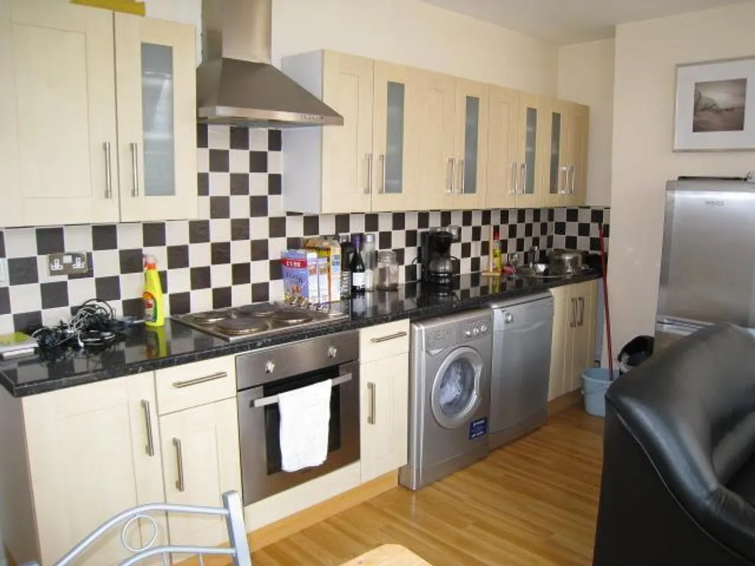 House Tildesley Road in Greater London