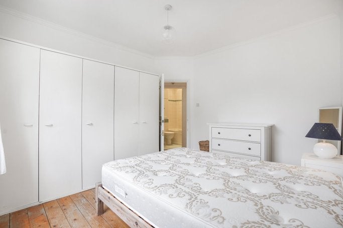 Flat Denbigh Street in London