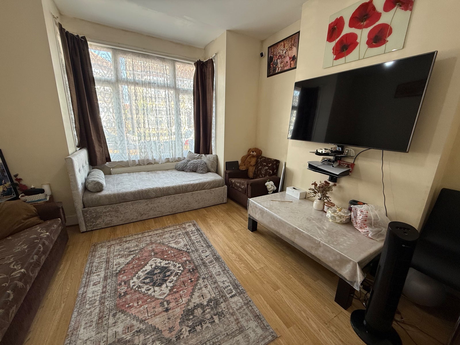 Flat Regina Road in Greater London