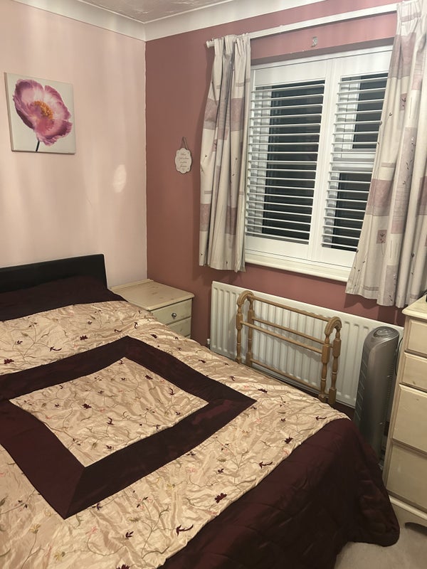 Room Moulsham Drive in Chelmsford